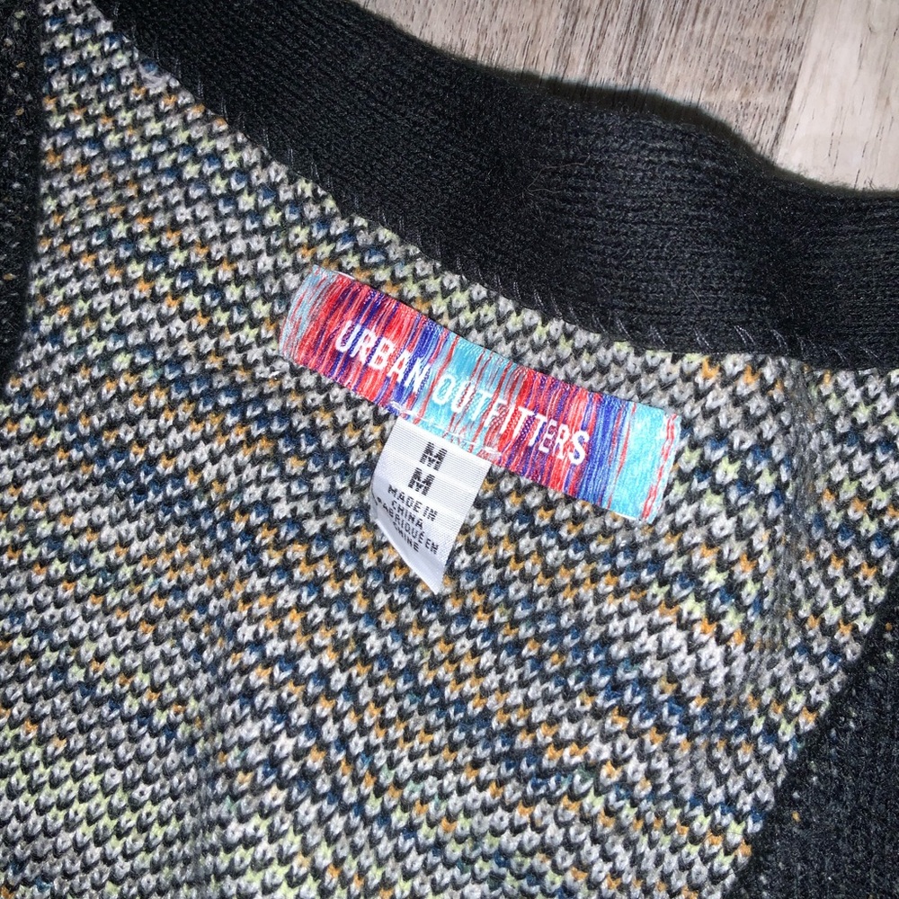 (Bin 8) Urban Outfitters, knit cardigan w/ flame design, Size M - Picture 4 of 4